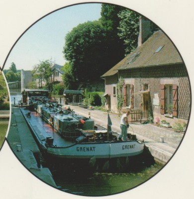 GRENAT à Montargis (2 dét).jpg (148.47 Kio) Vu 1126 fois GRENAT à Montargis (2 dét).jpg