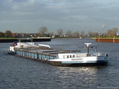 trickster-3-17-12-2011.jpg (90.51 Kio) Vu 2858 fois trickster-3-17-12-2011.jpg