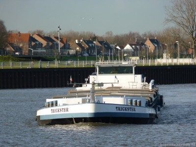 trickster-1-17-12-2011.jpg (96.36 Kio) Vu 2850 fois trickster-1-17-12-2011.jpg