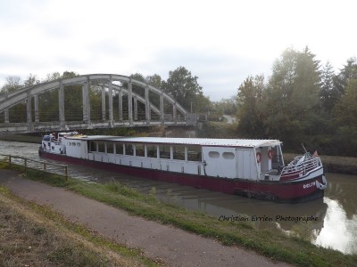 Fleury sur Loire amont7.JPG (180.9 Kio) Vu 8697 fois Fleury sur Loire amont7.JPG