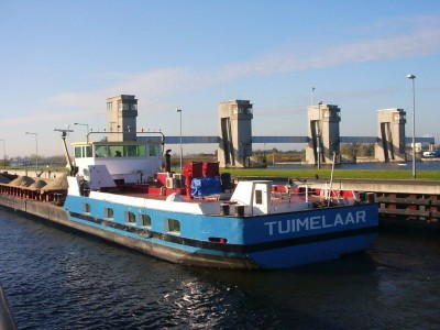 Tuimelaar-2-09-11-2005-sluis-Lith.jpg