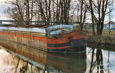 SLV 110  devenu AURORE abandonné près de TAVAUX.jpg