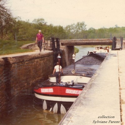 SLV 89 entrant une ecluse.jpg (85.47 Kio) Vu 5123 fois SLV 89 entrant une ecluse.jpg