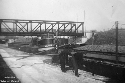 SLV 94 & 96 casse la glace.JPG (122.82 Kio) Vu 4162 fois SLV 94 & 96 casse la glace.JPG