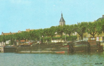 Montceau-les-Mines (Saône-et-Loire) - Le port sur le canal du Centre (3) (red).jpg