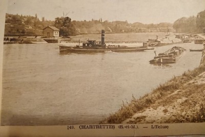 remorqueur Chartrettes.jpg (93.1 Kio) Vu 1425 fois remorqueur Chartrettes.jpg