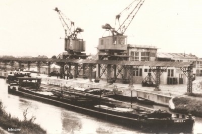 Thourotte (Oise) - Le canal et la glacerie de Chantereine (1) (modif).jpg