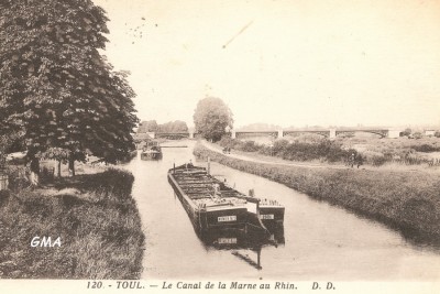 Toul - Le canal de la Marne au Rhin (1) vagus.jpg