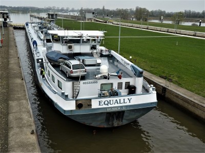 Equally-3-28-03-2019-sluis-Sambeek.jpg (232.88 Kio) Vu 1720 fois Equally-3-28-03-2019-sluis-Sambeek.jpg