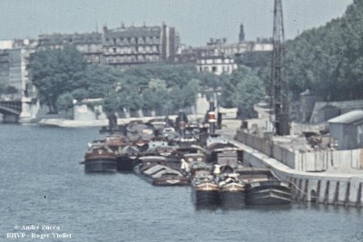 berrichons quai Henri IV Paris - photo André Zucca.jpg