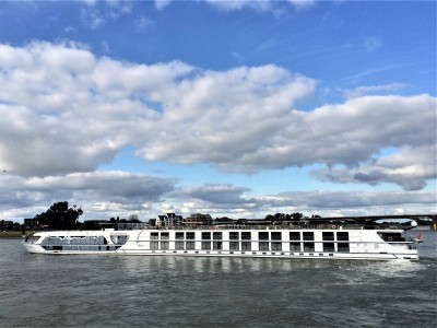 Antonio-Belucci-4-15-07-2019-Nijmegen (2) (1).jpg (87.37 Kio) Vu 1556 fois Antonio-Belucci-4-15-07-2019-Nijmegen (2) (1).jpg