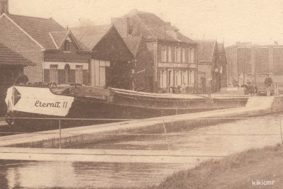 Marchiennes - Nord - L'écluse (2) red.jpg (171.96 Kio) Vu 6020 fois Marchiennes - Nord - L'écluse (2) red.jpg