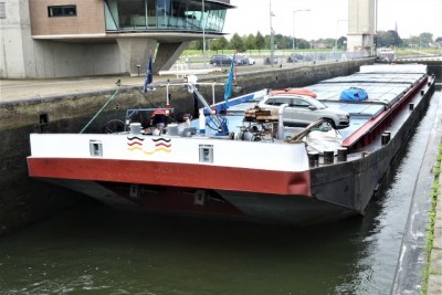 elly-3.jpg (83.37 Kio) Vu 1504 fois elly-3.jpg