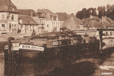 Ménétreol-sous-Sancerre (Cher) - Le canal (2) (red).jpg (226.77 Kio) Vu 1676 fois Ménétreol-sous-Sancerre (Cher) - Le canal (2) (red).jpg