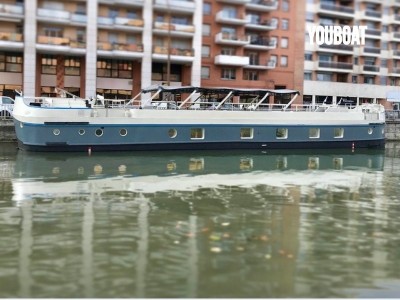 LE DIPLOMATICO e (Copier).jpg