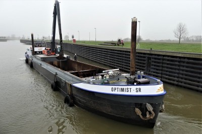Optimist-Sr-1-24-01-2020-sluis-Lith (2).jpg (79.23 Kio) Vu 2053 fois Optimist-Sr-1-24-01-2020-sluis-Lith (2).jpg