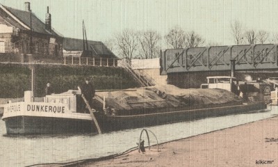 DUNKERQUE - Pont-Tugny (Aisne) - Le Pont-Neuf (2) (red).jpg