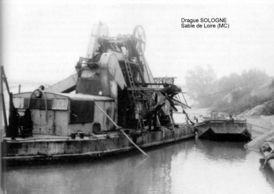 Drague SOLOGNE (Sable de loire filiale Morillon Corvol)CMB n°66.jpg