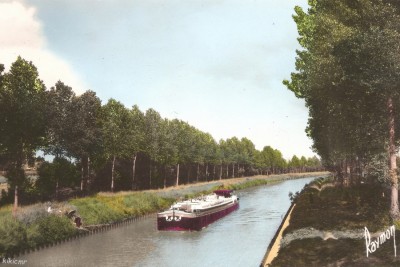 Vaires-sur-Marne - Le canal (1) (red).jpg (162.92 Kio) Vu 2270 fois Vaires-sur-Marne - Le canal (1) (red).jpg