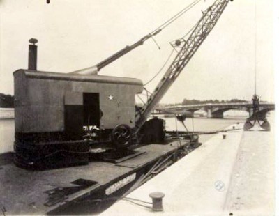 Ponton grue Cygne CSS.jpg (56.13 Kio) Vu 2495 fois Ponton grue Cygne CSS.jpg