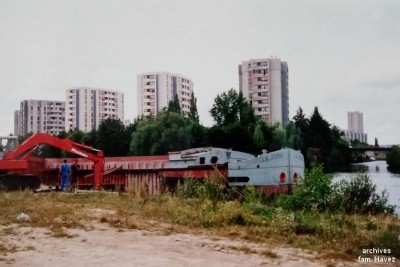 LA ROVA déchirage Charleville 1992 (1).jpg (107.98 Kio) Vu 3334 fois LA ROVA déchirage Charleville 1992 (1).jpg