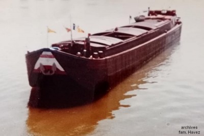MYOSOTIS sur la Saône.jpg