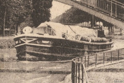 PAQUEBOT 4 - Châlons-sur-Marne - La passerelle du canal (2) (red).jpg (272.65 Kio) Vu 2481 fois PAQUEBOT 4 - Châlons-sur-Marne - La passerelle du canal (2) (red).jpg