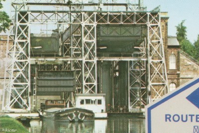 Route des ascenseurs - Canal du Centre - SEBASTIEN.jpg (388.85 Kio) Vu 4926 fois Route des ascenseurs - Canal du Centre - SEBASTIEN.jpg