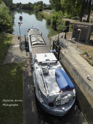 320 sortie écluse Heuilley 18 Walhall.JPG (236.11 Kio) Vu 6416 fois 320 sortie écluse Heuilley 18 Walhall.JPG