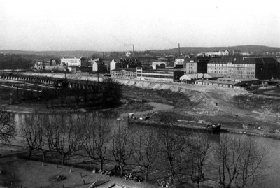 Hafeneinfahrt Saarbrücken 1950er.jpg