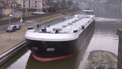 OMMOORD - coque sortie chantier (a).jpg