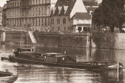 Chalon-sur-Saône (S.-et-L.) - Quai de la Saône (3) (red).jpg