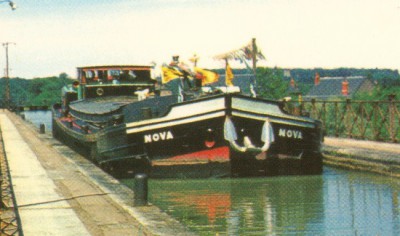 Le Guétin (Cher) - Le pont-canal au-dessus de l'Allier (dét).jpg