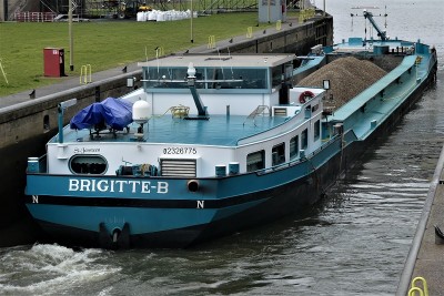 Brigitte-B-7-14-03-2021-sluis-Grave (2).JPG
