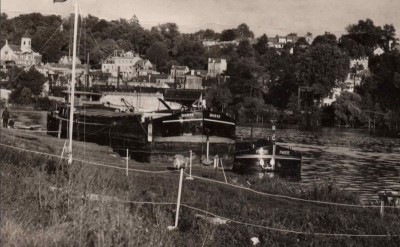 HODIE et PARERE (amont R.G. pont de Villeneuve le roi).JPG (88.18 Kio) Vu 1487 fois HODIE et PARERE (amont R.G. pont de Villeneuve le roi).JPG