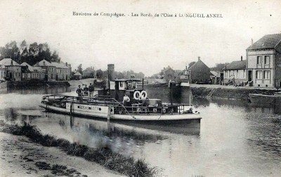 Remorqueur Guêpe 8 (---)(1)(16,10m x 3,05m)(60cv vapeur)(1907 Nantes)Rallongée en 1927 dimensions 26,07m x 4,60m -propulsion 225cv vapeur.jpg