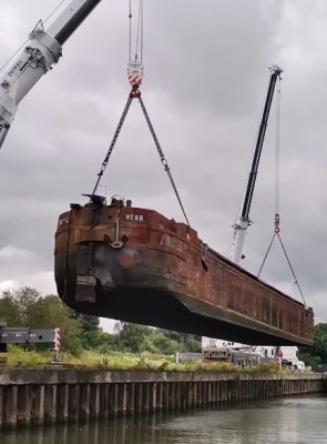 HERA - déchirage (4).jpg (77.33 Kio) Vu 2592 fois HERA - déchirage (4).jpg