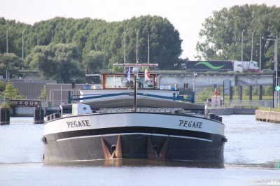 IMG_3049_1.JPG (131.56 Kio) Vu 1618 fois IMG_3049_1.JPG