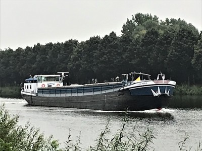 Via-Nova-1-19-08-2021-Neerbosch-Oost-Maas-en-Waalkanaal (2) - kopie.jpg