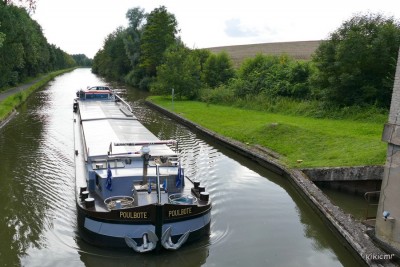 POULBOTE - 2021-08-10 - Bataville.JPG (174.88 Kio) Vu 4121 fois POULBOTE - 2021-08-10 - Bataville.JPG