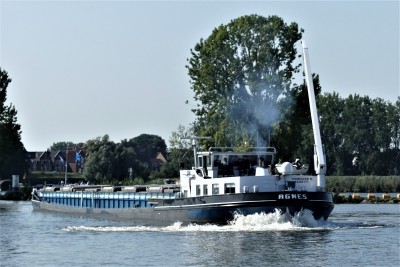 Agnes-3-24-08-2021-sluis-Grave (2).JPG
