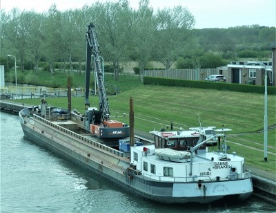 Sanne-3-13-16-04-2020-sluis-Sambeek.JPG