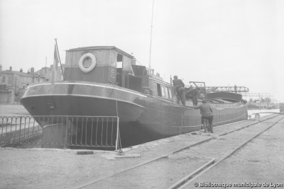 MICHEL Roanne 1967 (dét 1).jpg