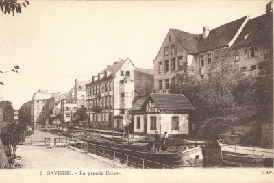 Saverne - La grande écluse (1) (red).jpg