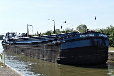Engelina-1-18-07-2022-Grave (2).JPG (186.42 Kio) Vu 779 fois Engelina-1-18-07-2022-Grave (2).JPG
