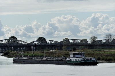 Amstel-2-27-07-2022-sluis-Grave (2).JPG