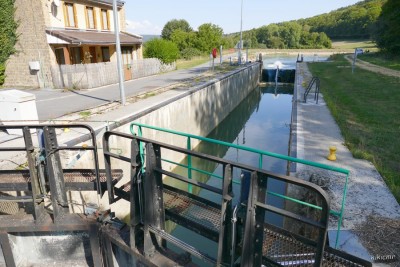 Saint-Aignan - écluse 5 (01).jpg (242.5 Kio) Vu 20810 fois Saint-Aignan - écluse 5 (01).jpg