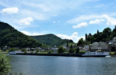 Splendid-1-09-07-2016-Traben-Trarbach (2).JPG (201.56 Kio) Vu 1186 fois Splendid-1-09-07-2016-Traben-Trarbach (2).JPG