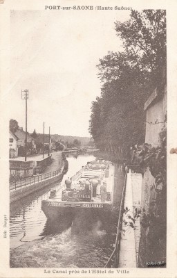Port-sur-Saône (Haute-Saône) - Le canal près de l'Hôtel de ville (red).jpg