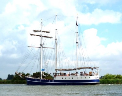 admiraal-van-kinsbergen-5-05-07-2010 (1).jpg